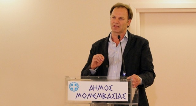 &Omicron;&rho;&kappa;ί&zeta;&epsilon;&tau;&alpha;&iota; &eta; &nu;έ&alpha; &Delta;&eta;&mu;&omicron;&tau;&iota;&kappa;ή &Alpha;&rho;&chi;ή &tau;&omicron;&upsilon; &Delta;. &Mu;&omicron;&nu;&epsilon;&mu;&beta;&alpha;&sigma;ί&alpha;&sigmaf;