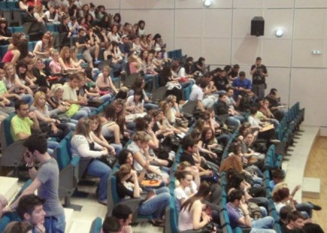 &Kappa;&alpha;&tau;&alpha;&tau;έ&theta;&eta;&kappa;&epsilon; &eta; &tau;&rho;&omicron;&pi;&omicron;&lambda;&omicron;&gamma;ί&alpha; &gamma;&iota;&alpha; &tau;&iota;&sigmaf; &mu;&epsilon;&tau;&epsilon;&gamma;&gamma;&rho;&alpha;&phi;έ&sigmaf; &tau;&omega;&nu; &phi;&omicron;&iota;&tau;&eta;&tau;ώ&nu;