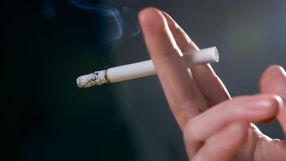 &Mu;&epsilon;&lambda;έ&tau;&eta; &Upsilon;&Delta;&Rho;&Iota;&Alpha;: &Epsilon;&pi;&iota;&delta;&eta;&mu;ί&epsilon;&sigmaf; &kappa;&alpha;&pi;&nu;ί&sigma;&mu;&alpha;&tau;&omicron;&sigmaf; &amp; &pi;&alpha;&chi;&upsilon;&sigma;&alpha;&rho;&kappa;ί&alpha;&sigmaf; &sigma;&tau;&eta;&nu; &Epsilon;&lambda;&lambda;ά&delta;&alpha;