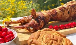 &laquo;&Kappa;&alpha;ί&epsilon;&iota;&raquo; &tau;&omicron; &pi;&omicron;&rho;&tau;&omicron;&phi;ό&lambda;&iota; &tau;&omicron; &pi;&alpha;&sigma;&chi;&alpha;&lambda;&iota;&nu;ό &tau;&rho;&alpha;&pi;έ&zeta;&iota;