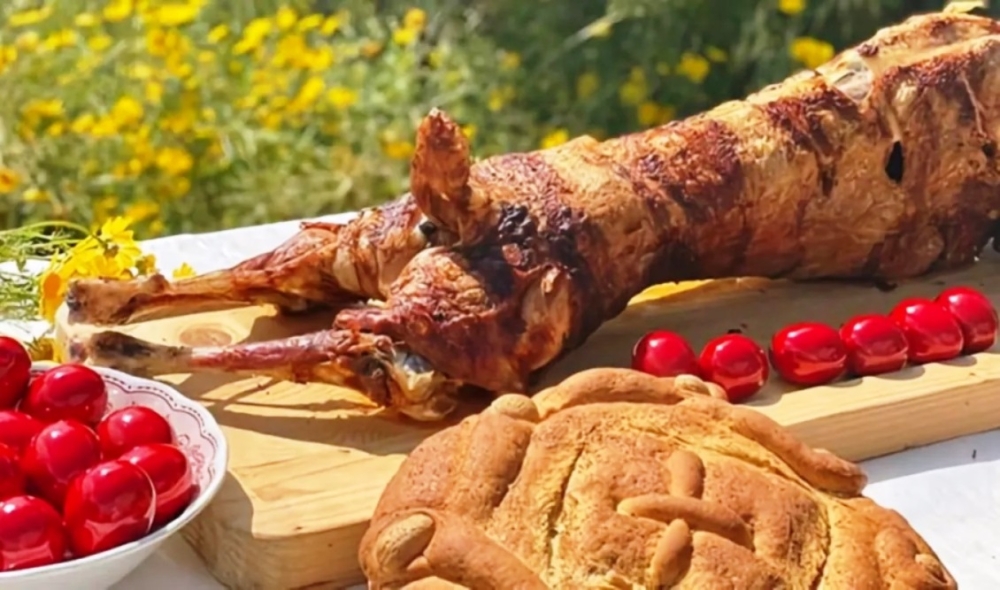 &laquo;&Kappa;&alpha;ί&epsilon;&iota;&raquo; &tau;&omicron; &pi;&omicron;&rho;&tau;&omicron;&phi;ό&lambda;&iota; &tau;&omicron; &pi;&alpha;&sigma;&chi;&alpha;&lambda;&iota;&nu;ό &tau;&rho;&alpha;&pi;έ&zeta;&iota;