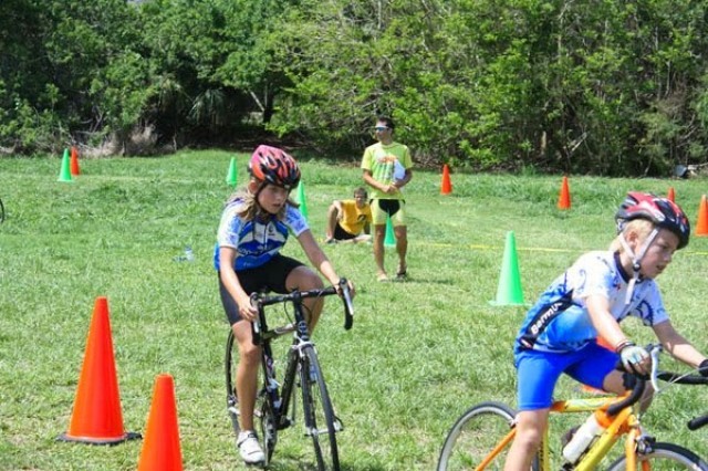  &Pi;&rho;ό&gamma;&rho;&alpha;&mu;&mu;&alpha; &alpha;&gamma;&omega;&nu;&iota;&sigma;&tau;&iota;&kappa;ή&sigmaf; &pi;&omicron;&delta;&eta;&lambda;&alpha;&sigma;ί&alpha;&sigmaf; &gamma;&iota;&alpha; &pi;&alpha;&iota;&delta;&iota;ά &sigma;&tau;&omicron; &Delta;ή&mu;&omicron; &Mu;&omicron;&nu;&mu;&epsilon;&beta;&alpha;&sigma;ί&alpha;&sigmaf;   