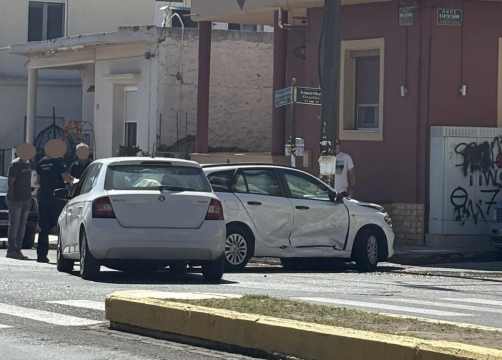 Σύγκρουση οχημάτων επί της Ορθίας Αρτέμιδος στη Σπάρτη