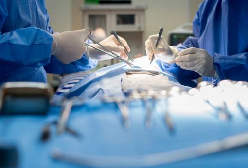 Έρευνα: Οι άνδρες 40-80 ετών έχουν μεγαλύτερη πιθανότητα να πεθάνουν μετά από επέμβαση από ότι οι γυναίκες