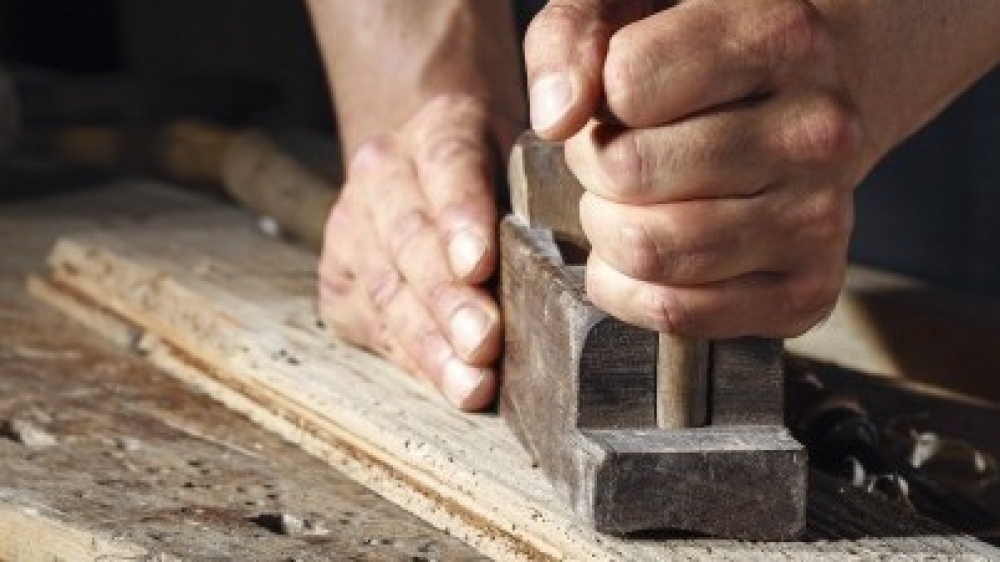 &Omicron; &xi;&upsilon;&lambda;&omicron;&upsilon;&rho;&gamma;ό&sigmaf; &kappa;&alpha;&iota; &omicron; &Chi;&rho;ό&nu;&omicron;&sigmaf;