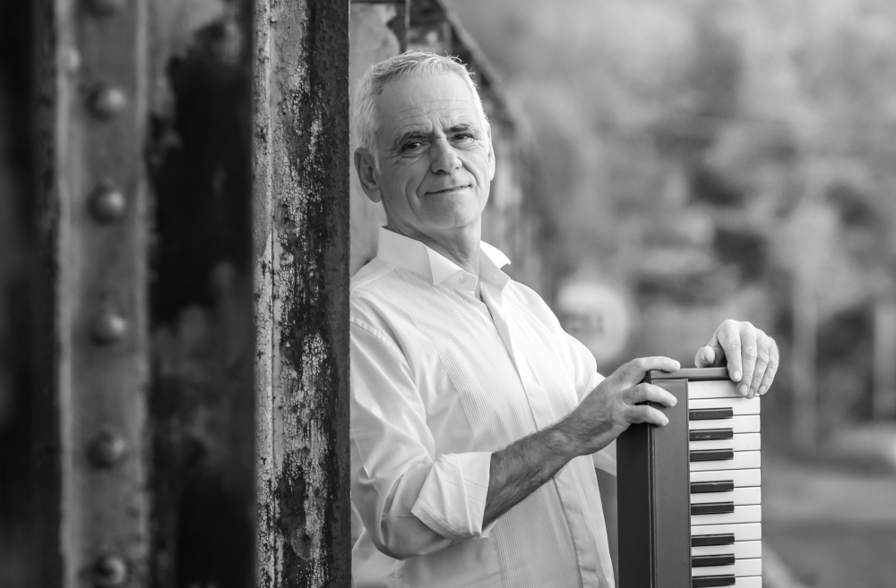 &Omicron; &Alpha;&rho;&gamma;ύ&rho;&eta;&sigmaf; &Omicron;&rho;&phi;&alpha;&nu;ό&sigmaf; &sigma;&tau;&iota;&sigmaf; &tau;&epsilon;&lambda;&iota;&kappa;έ&sigmaf; &phi;ά&sigma;&epsilon;&iota;&sigmaf; &tau;&omicron;&upsilon; Sanremo Senior 2026  &mu;&epsilon; &tau;&omicron; &ldquo;The Bridge&rdquo;