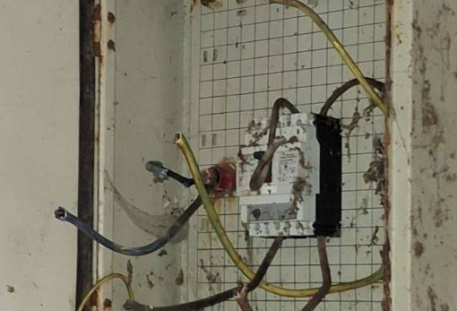 «Λίμπα» έκαναν άγνωστοι αντλιοστάσιο της ΔΕΥΑΣ στη Ριβιώτισσα