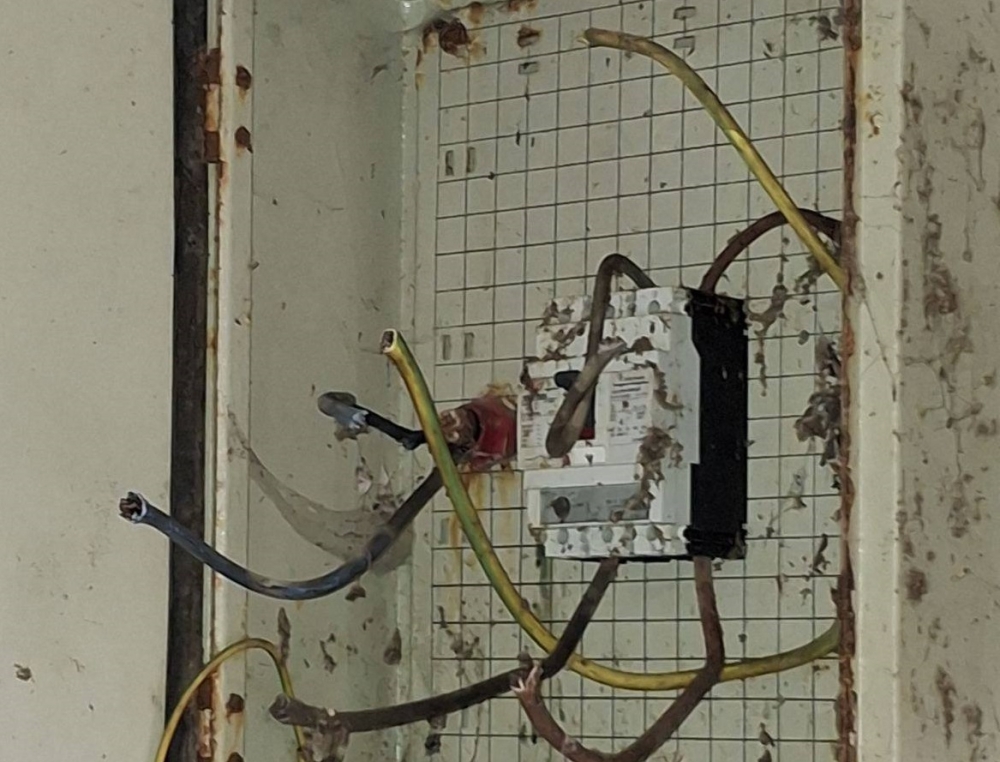 «Λίμπα» έκαναν άγνωστοι αντλιοστάσιο της ΔΕΥΑΣ στη Ριβιώτισσα