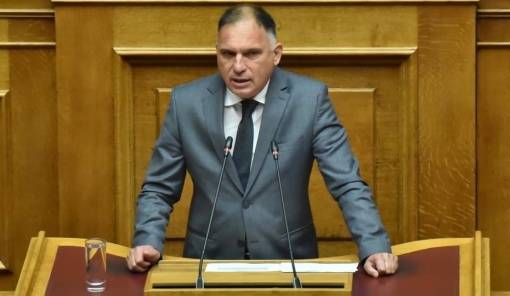 &Nu;. &Kappa;&rho;&eta;&tau;&iota;&kappa;ό&sigmaf; &sigma;&tau;&eta; &Beta;&omicron;&upsilon;&lambda;ή: &Sigma;&upsilon;&lambda;&lambda;&omicron;&gamma;&iota;&kappa;ή &epsilon;&upsilon;&theta;ύ&nu;&eta; &eta; &pi;&rho;&omicron;&sigma;&tau;&alpha;&sigma;ί&alpha; &tau;&omega;&nu; &pi;&alpha;&iota;&delta;&iota;ώ&nu; &sigma;&tau;&omicron; &delta;&iota;&alpha;&delta;ί&kappa;&tau;&upsilon;&omicron;