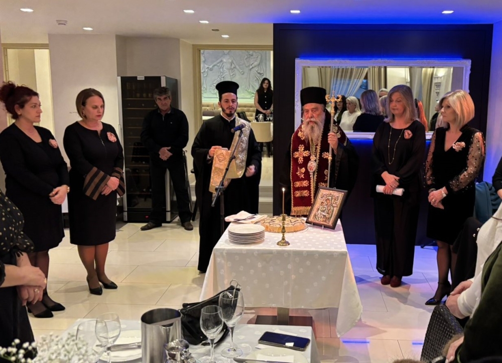 &Upsilon;&pi;ό &tau;&omicron; &beta;&lambda;έ&mu;&mu;&alpha; &tau;&eta;&sigmaf; &pi;&alpha;&rho;ά&delta;&omicron;&sigma;&eta;&sigmaf; &eta; &kappa;&omicron;&pi;ή &pi;ί&tau;&alpha;&sigmaf; &tau;&omicron;&upsilon; &Lambda;&upsilon;&kappa;&epsilon;ί&omicron;&upsilon; &Epsilon;&lambda;&lambda;&eta;&nu;ί&delta;&omega;&nu; &Sigma;&pi;ά&rho;&tau;&eta;&sigmaf;