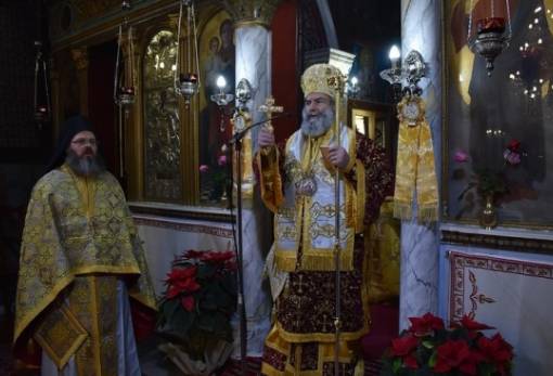 Η Θεία Λειτουργία των Χριστουγέννων στο Γύθειο