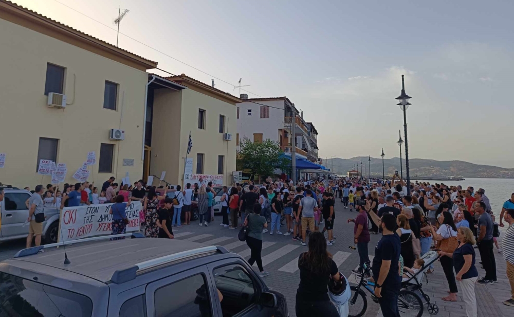 Φωνή λαού στο Γύθειο: «Το Κέντρο Υγείας δεν θα κλείσει» (ΦΩΤΟ-VIDEO)