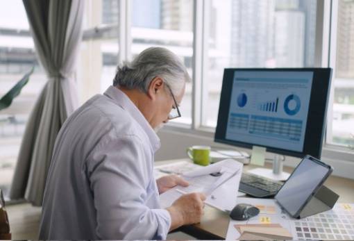 Eurostat: Η Ελλάδα έχει το δεύτερο μικρότερο ποσοστό εργαζόμενων συνταξιούχων στην ΕΕ