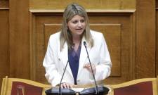 Ν. Γρηγοράκου: «Απαράδεκτη ταλαιπωρία των εκπαιδευτικών για τη μεταφορά σχολικών βιβλίων»