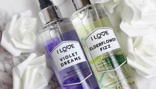 &Tau;&alpha; &omega;&rho;&alpha;&iota;ό&tau;&epsilon;&rho;&alpha; body mists &mu;&epsilon; ά&rho;&omega;&mu;&alpha; &kappa;&alpha;&rho;&alpha;&mu;έ&lambda;&alpha;