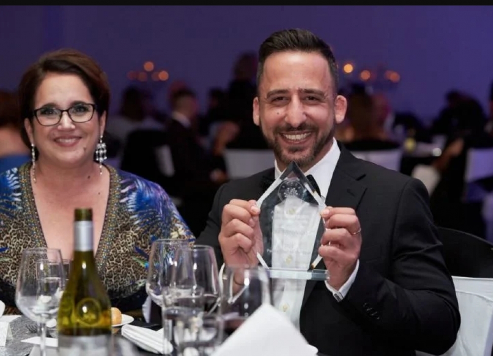 &Gamma;&iota;&omicron;&sigmaf; &Sigma;&pi;&alpha;&rho;&tau;&iota;ά&tau;&iota;&sigma;&sigma;&alpha;&sigmaf; &omicron; &kappa;&alpha;&lambda;ύ&tau;&epsilon;&rho;&omicron;&sigmaf; &zeta;&alpha;&chi;&alpha;&rho;&omicron;&pi;&lambda;ά&sigma;&tau;&eta;&sigmaf; &tau;&eta;&sigmaf; &Alpha;&upsilon;&sigma;&tau;&rho;&alpha;&lambda;ί&alpha;&sigmaf;