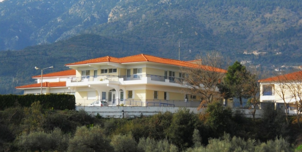 Ά&nu;&omicron;&iota;&xi;&epsilon; &pi;&alpha;&nu;&iota;ά &eta; &laquo;&kappa;&iota;&beta;&omega;&tau;ό&sigmaf;&raquo; &tau;&eta;&sigmaf; &alpha;&nu;&theta;&rho;&omega;&pi;&iota;ά&sigmaf; &kappa;&alpha;&iota; &alpha;&xi;&iota;&omicron;&pi;&rho;έ&pi;&epsilon;&iota;&alpha;&sigmaf; &sigma;&tau;&eta; &Mu;&alpha;&gamma;&omicron;ύ&lambda;&alpha;