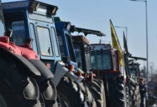 Γιορτές όχι με… έλκηθρα, αλλά τρακτέρ και μπλόκα;