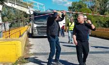 Έ&lambda;&epsilon;&gamma;&chi;&omicron;&iota; &sigma;&tau;&iota;&sigmaf; &delta;ύ&omicron; &gamma;έ&phi;&upsilon;&rho;&epsilon;&sigmaf; &tau;&omicron;&upsilon; &Iota;&sigma;&theta;&mu;&omicron;ύ