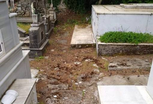 «Γιατί το δημοτικό νεκροταφείο Γεωργιτσίου βρίσκεται σε αυτή την κατάσταση;» (ΦΩΤΟ)