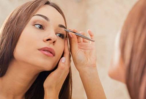 6 tips για να κάνεις τα φρύδια σου να δείχνουν πιο γεμάτα