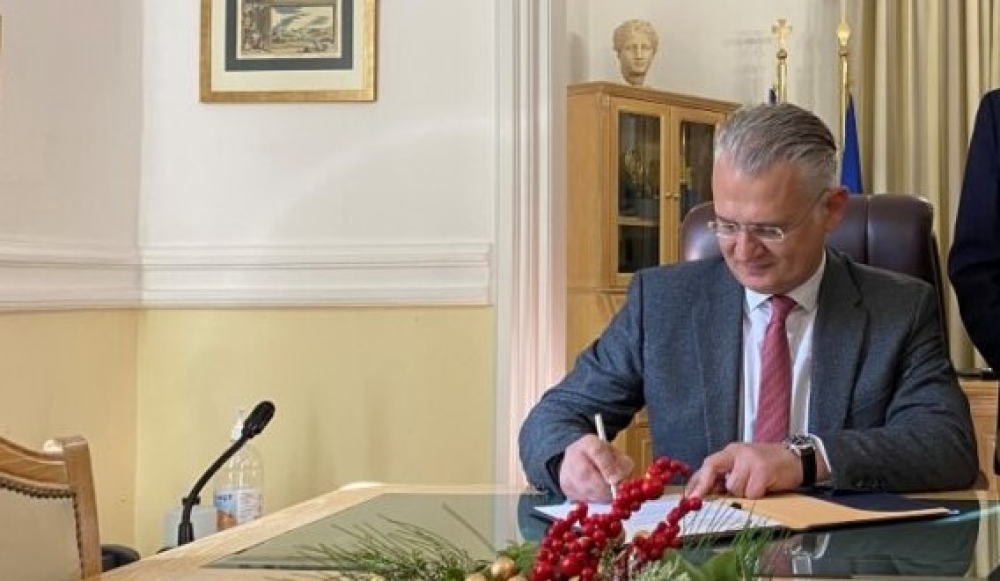 &Delta;&eta;&mu;ή&tau;&rho;&eta;&sigmaf; &Pi;&tau;&omega;&chi;ό&sigmaf;: &laquo;&Theta;&alpha; &kappa;ά&nu;&omicron;&upsilon;&mu;&epsilon; &tau;&omicron; &kappa;&alpha;&lambda;ύ&tau;&epsilon;&rho;&omicron; &delta;&upsilon;&nu;&alpha;&tau;ό &gamma;&iota;&alpha; &tau;&eta;&nu; &Pi;&epsilon;&lambda;&omicron;&pi;ό&nu;&nu;&eta;&sigma;&omicron;&raquo;