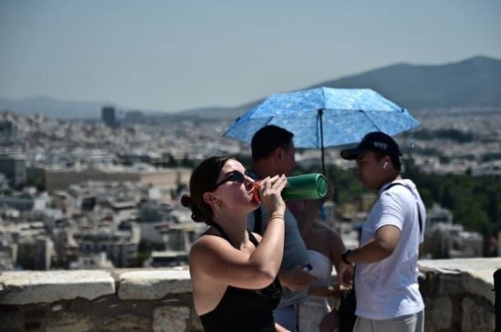 &Epsilon;&upsilon;&rho;ώ&pi;&eta; 2025: &Rho;&epsilon;&kappa;ό&rho; &zeta;έ&sigma;&tau;&eta;&sigmaf; &kappa;&alpha;&iota; &epsilon;&pi;&iota;&pi;&tau;ώ&sigma;&epsilon;&omega;&nu; &alpha;&pi;ό &tau;&eta;&nu; &kappa;&lambda;&iota;&mu;&alpha;&tau;&iota;&kappa;ή &kappa;&rho;ί&sigma;&eta;