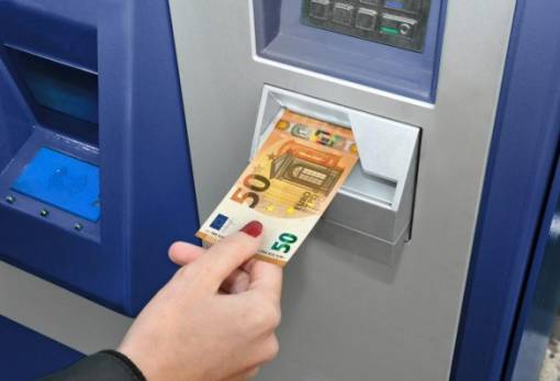 Συντάξεις Απριλίου: Νωρίτερα τα χρήματα στα ΑΤΜ
