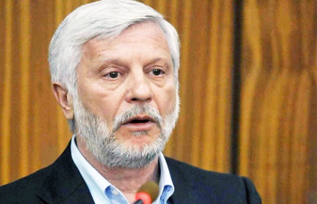 &Pi;. &Tau;&alpha;&tau;&omicron;ύ&lambda;&eta;&sigmaf;: &laquo;&Alpha;&pi;&alpha;&rho;&alpha;ί&tau;&eta;&tau;&eta; &eta; &kappa;&omicron;&iota;&nu;&omega;&nu;&iota;&kappa;ή &alpha;&rho;&mu;&omicron;&nu;ί&alpha; &gamma;&iota;&alpha; &tau;&iota;&sigmaf; &mu;&epsilon;&tau;&alpha;&rho;&rho;&upsilon;&theta;&mu;ί&sigma;&epsilon;&iota;&sigmaf;&raquo;