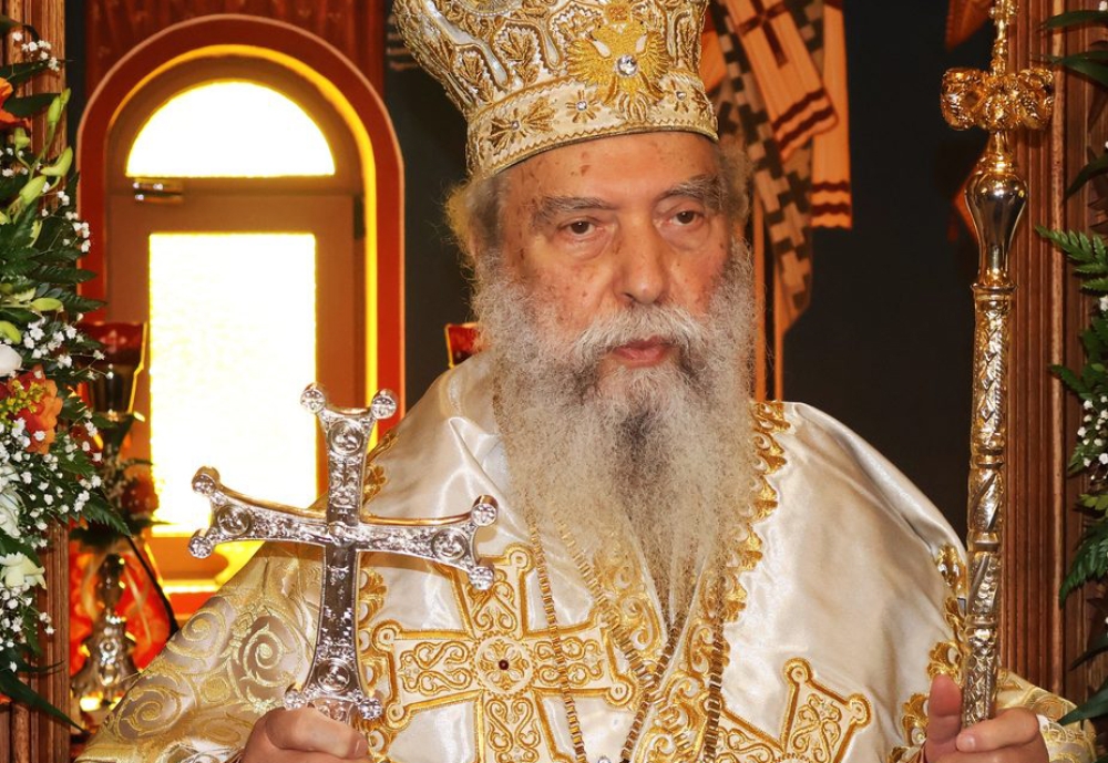 &Epsilon;&omicron;&rho;&tau;ά&zeta;&epsilon;&iota; &tau;&alpha; &omicron;&nu;&omicron;&mu;&alpha;&sigma;&tau;ή&rho;&iota;ά &tau;&omicron;&upsilon; &omicron; &Mu;&eta;&tau;&rho;&omicron;&pi;&omicron;&lambda;ί&tau;&eta;&sigmaf; &Epsilon;&upsilon;&sigma;&tau;ά&theta;&iota;&omicron;&sigmaf;