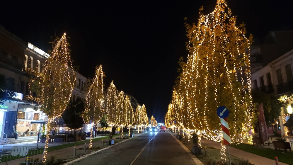 &Nu;ύ&chi;&tau;&alpha; &gamma;&epsilon;&mu;ά&tau;&eta; &phi;&omega;&sigmaf; &kappa;&alpha;&iota; &mu;&omicron;&upsilon;&sigma;&iota;&kappa;ή &sigma;&tau;&eta;&nu; &kappa;&alpha;&rho;&delta;&iota;ά &tau;&eta;&sigmaf; &Pi;&alpha;&lambda;&alpha;&iota;&omicron;&lambda;ό&gamma;&omicron;&upsilon;