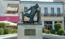 Το δικό σας σχόλιο: Ο Σπαρτιάτης σκυφτός