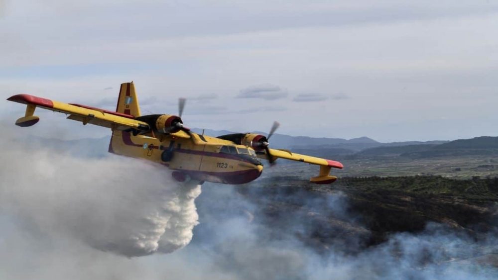 Αντιπυρική μάχη με δασοκομάντος και εναέρια μέσα στην Πελοπόννησο