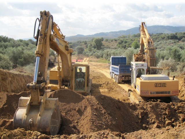 &Pi;&alpha;&rho;&alpha;&delta;ί&delta;&epsilon;&tau;&alpha;&iota; &sigma;&epsilon; έ&nu;&alpha; &chi;&rho;ό&nu;&omicron; &tau;&omicron; &Sigma;&kappa;&omicron;ύ&rho;&alpha;-&Pi;&upsilon;&rho;ί