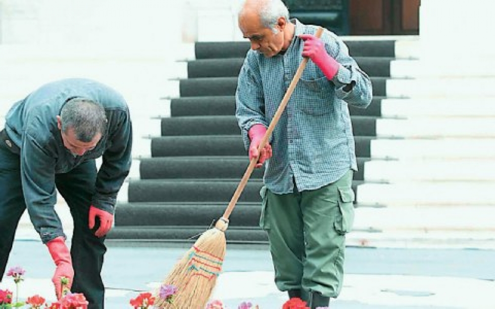 &Epsilon;ί&kappa;&omicron;&sigma;&iota; &pi;&rho;&omicron;&sigma;&lambda;ή&psi;&epsilon;&iota;&sigmaf; &epsilon;&rho;&gamma;&alpha;&tau;ώ&nu; &sigma;&tau;&omicron; &Delta;ή&mu;&omicron; &Sigma;&pi;ά&rho;&tau;&eta;&sigmaf; &tau;&omicron;&nu; &Alpha;&pi;&rho;ί&lambda;&iota;&omicron;