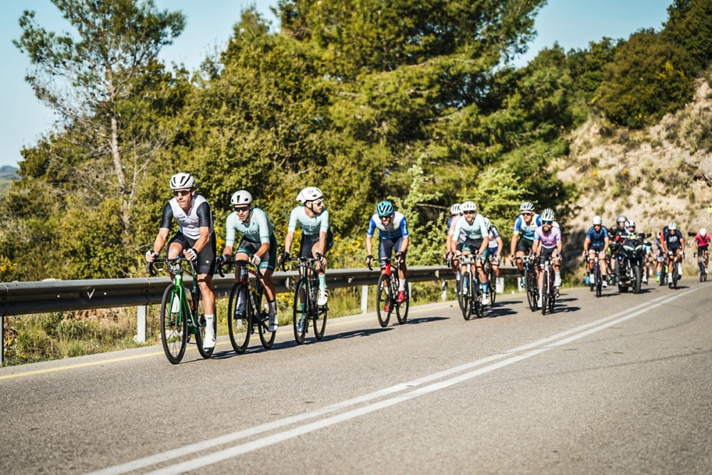 Ώ&rho;&alpha; Tour de France &sigma;&tau;&eta; &Lambda;&alpha;&kappa;&omega;&nu;ί&alpha;: &Pi;&alpha;&gamma;&kappa;ό&sigma;&mu;&iota;&omicron; &pi;&epsilon;&lambda;&omicron;&tau;ό&nu; &mu;&epsilon; &gamma;&alpha;&lambda;&lambda;&iota;&kappa;ή &alpha;ύ&rho;&alpha;