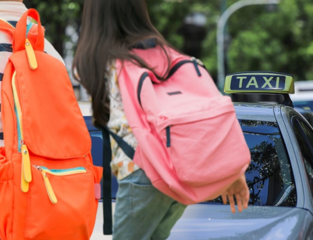 &Delta;&iota;&epsilon;&kappa;ό&pi;&eta; &alpha;&pi;ό &tau;&omicron;&nu; &Iota;&alpha;&nu;&omicron;&upsilon;ά&rho;&iota;&omicron; &eta; &mu;&epsilon;&tau;&alpha;&phi;&omicron;&rho;ά &mu;&alpha;&theta;&eta;&tau;ώ&nu; &alpha;&pi;ό &Alpha;&kappa;&omicron;ύ&mu;&alpha;&rho;&omicron; &pi;&rho;&omicron;&sigmaf; &Gamma;ύ&theta;&epsilon;&iota;&omicron;