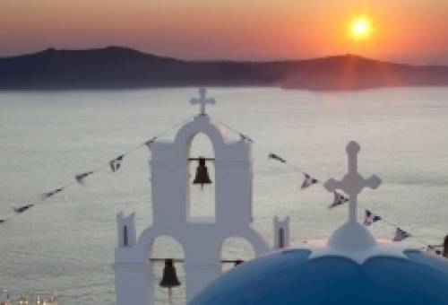 Το Πάσχα του καλοκαιριού εορτάζει ο απανταχού Ελληνισμός