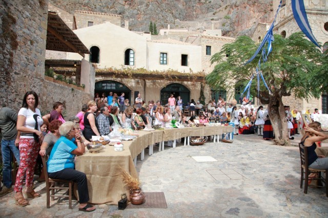 &laquo;&Epsilon;&pi;&iota;&sigma;&tau;&rho;&omicron;&phi;ή &sigma;&tau;&omicron; &chi;&omega;&rho;&iota;ό&raquo; &mu;&epsilon; &pi;&rho;ώ&tau;&omicron; &sigma;&tau;&alpha;&theta;&mu;ό &tau;&eta; &Mu;&omicron;&nu;&epsilon;&mu;&beta;&alpha;&sigma;&iota;ά