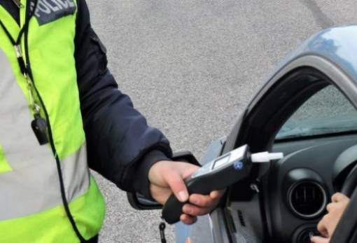 Αυξημένες παραβάσεις για μέθη τα Χριστούγεννα στην Πελοπόννησο