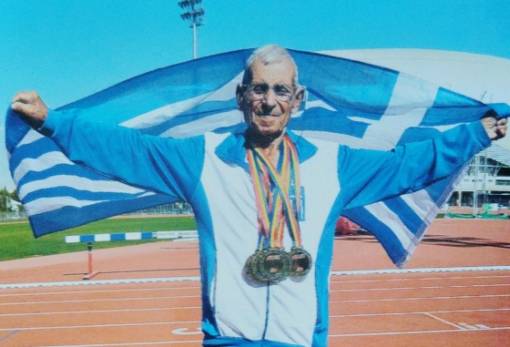Η ηλικία ανεβαίνει, τα μετάλλια πληθαίνουν για τον αειθαλή Π. Δούση