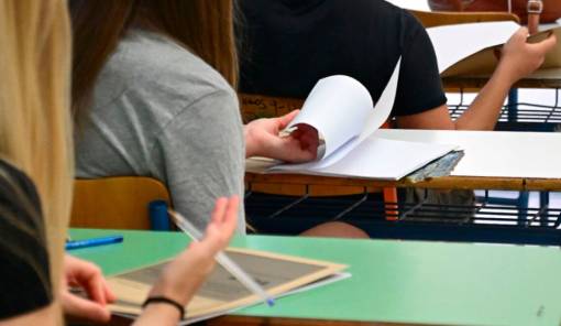 &Eta; &pi;&omicron;&lambda;&iota;&tau;&iota;&kappa;ή &eta;&gamma;&epsilon;&sigma;ί&alpha; &tau;&eta;&sigmaf; &Lambda;&alpha;&kappa;&omega;&nu;ί&alpha;&sigmaf; &sigma;&tau;&omicron; &pi;&lambda;&epsilon;&upsilon;&rho;ό &tau;&omega;&nu; &upsilon;&pi;&omicron;&psi;&eta;&phi;ί&omega;&nu; &tau;&omega;&nu; &Pi;&alpha;&nu;&epsilon;&lambda;&lambda;&alpha;&delta;&iota;&kappa;ώ&nu;