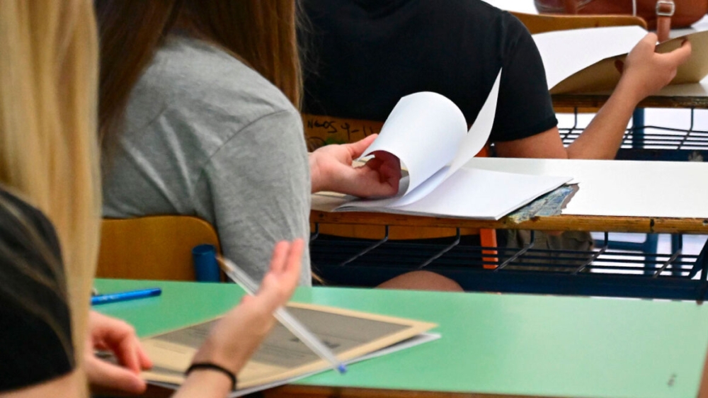 &Eta; &pi;&omicron;&lambda;&iota;&tau;&iota;&kappa;ή &eta;&gamma;&epsilon;&sigma;ί&alpha; &tau;&eta;&sigmaf; &Lambda;&alpha;&kappa;&omega;&nu;ί&alpha;&sigmaf; &sigma;&tau;&omicron; &pi;&lambda;&epsilon;&upsilon;&rho;ό &tau;&omega;&nu; &upsilon;&pi;&omicron;&psi;&eta;&phi;ί&omega;&nu; &tau;&omega;&nu; &Pi;&alpha;&nu;&epsilon;&lambda;&lambda;&alpha;&delta;&iota;&kappa;ώ&nu;
