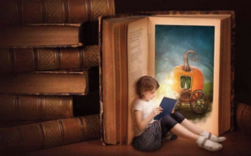 &Eta; &Mu;&upsilon;&rho;&sigma;ί&nu;&eta;, &omicron; &Mu;ώ&rho;&omicron;&sigmaf; &kappa;&iota; &eta; &gamma;&epsilon;&iota;&tau;ό&nu;&iota;&sigma;&sigma;&alpha;