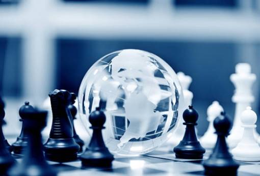 Η Ελλάδα σε ένα κόσμο που κυριαρχεί το δίκαιο του ισχυρού