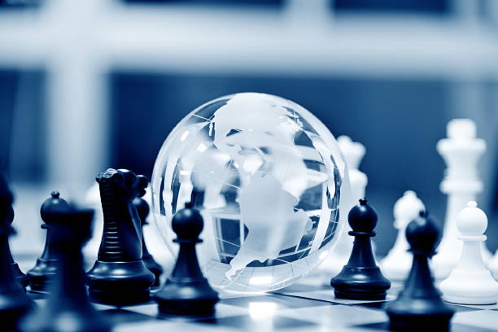 &Eta; &Epsilon;&lambda;&lambda;ά&delta;&alpha; &sigma;&epsilon; έ&nu;&alpha; &kappa;ό&sigma;&mu;&omicron; &pi;&omicron;&upsilon; &kappa;&upsilon;&rho;&iota;&alpha;&rho;&chi;&epsilon;ί &tau;&omicron; &delta;ί&kappa;&alpha;&iota;&omicron; &tau;&omicron;&upsilon; &iota;&sigma;&chi;&upsilon;&rho;&omicron;ύ