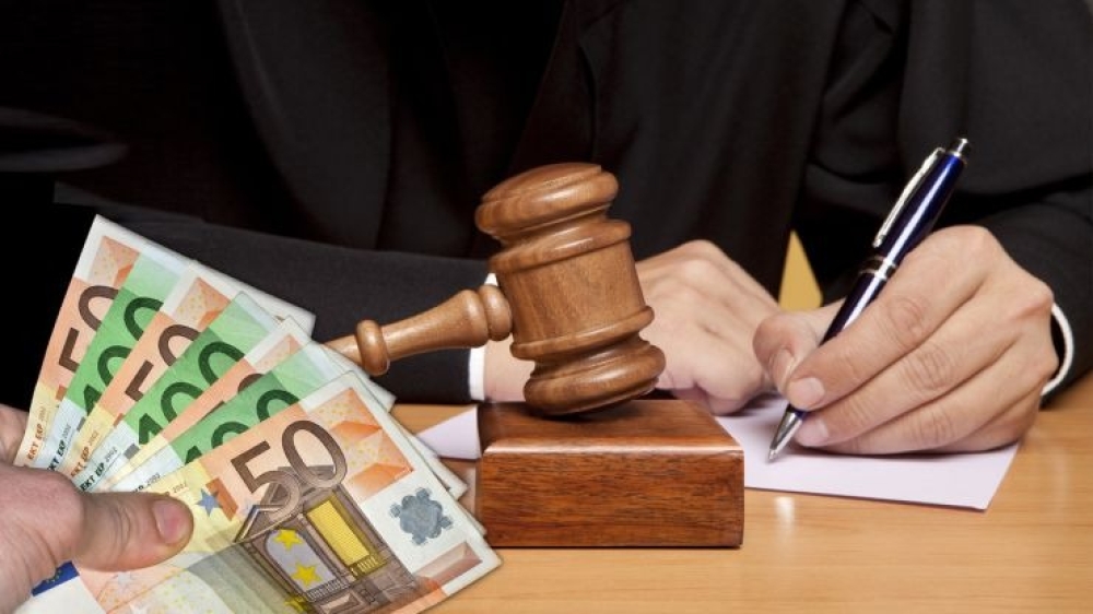 &Alpha;&nu;&epsilon;&beta;ά&zeta;&epsilon;&iota; &tau;&iota;&sigmaf; &ldquo;&sigma;&tau;&rho;&omicron;&phi;έ&sigmaf;&rdquo; &gamma;&iota;&alpha; &kappa;&alpha;&tau;&alpha;&sigma;&chi;έ&sigma;&epsilon;&iota;&sigmaf; &eta; &Alpha;&Alpha;&Delta;&Epsilon;