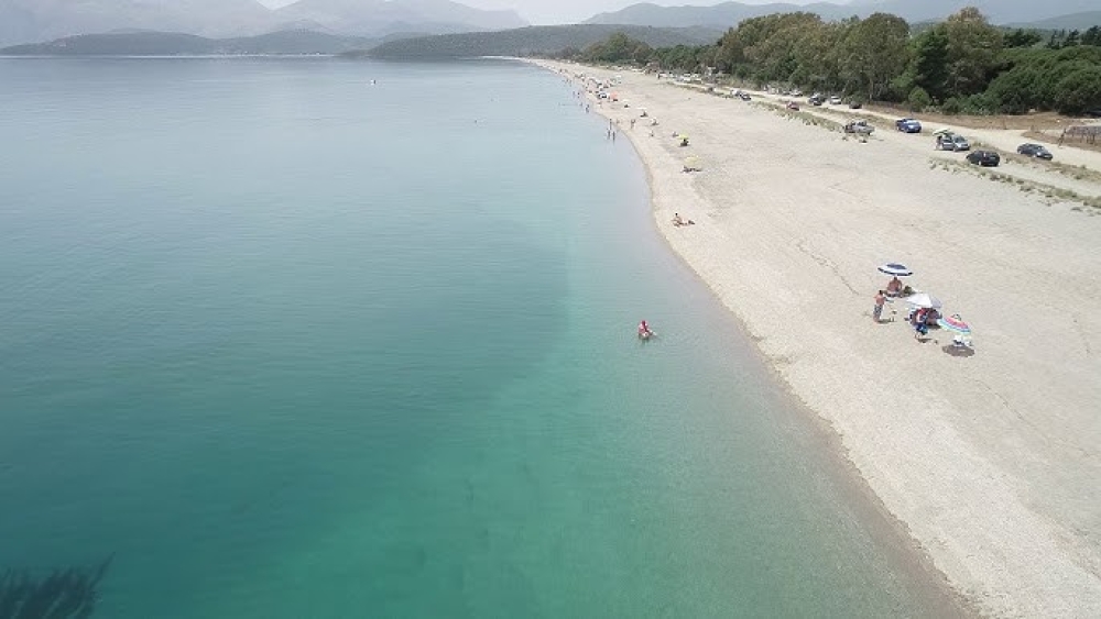 Λαχτάρισαν με ανήλικο παιδί στην παραλία Μαυροβουνίου