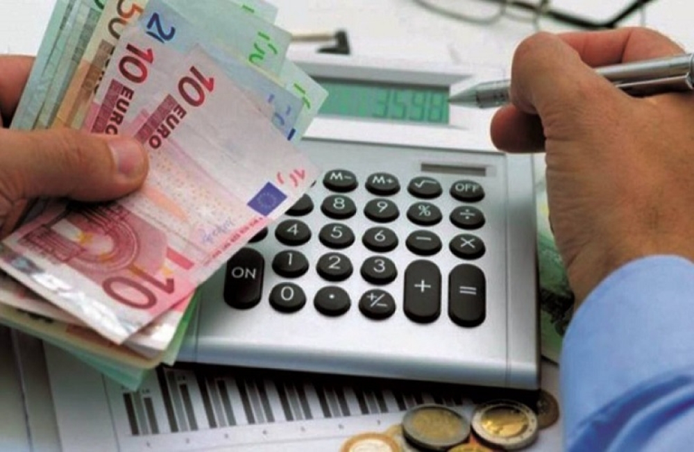 &Lambda;&eta;&xi;&iota;&pi;&rho;ό&theta;&epsilon;&sigma;&mu;&alpha; &chi;&rho;έ&eta;: &Sigma;&tau;&alpha; 3,1 &delta;&iota;&sigma;. &epsilon;&upsilon;&rho;ώ &omicron;&iota; &omicron;&phi;&epsilon;&iota;&lambda;έ&sigmaf; &tau;&omicron;&upsilon; &Delta;&eta;&mu;&omicron;&sigma;ί&omicron;&upsilon; &pi;&rho;&omicron;&sigmaf; &iota;&delta;&iota;ώ&tau;&epsilon;&sigmaf;