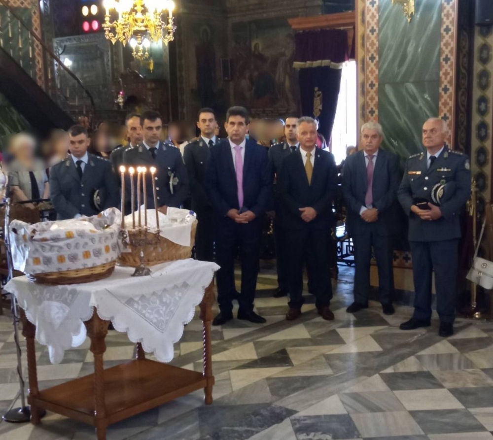 &Tau;&iota;&mu;ή&theta;&eta;&kappa;&alpha;&nu; &omicron;&iota; &alpha;&pi;ό&sigma;&tau;&rho;&alpha;&tau;&omicron;&iota; &tau;&eta;&sigmaf; &Epsilon;&Lambda;&Alpha;&Sigma; &sigma;&tau;&eta; &Sigma;&pi;ά&rho;&tau;&eta;